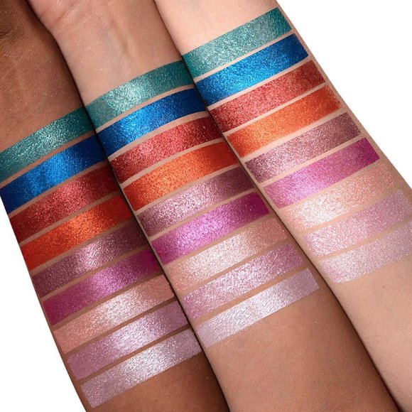 Shiny & Satin Eyeshadow Palette Set - Picture 4 of 4